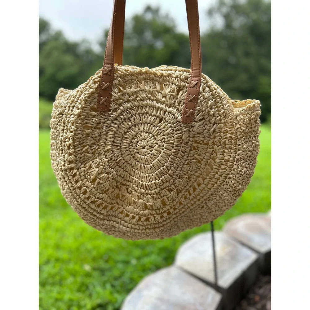 Unbranded Round Straw Tote Bag Woven Lg  Beige EUC Boho Beach Vacation Travel